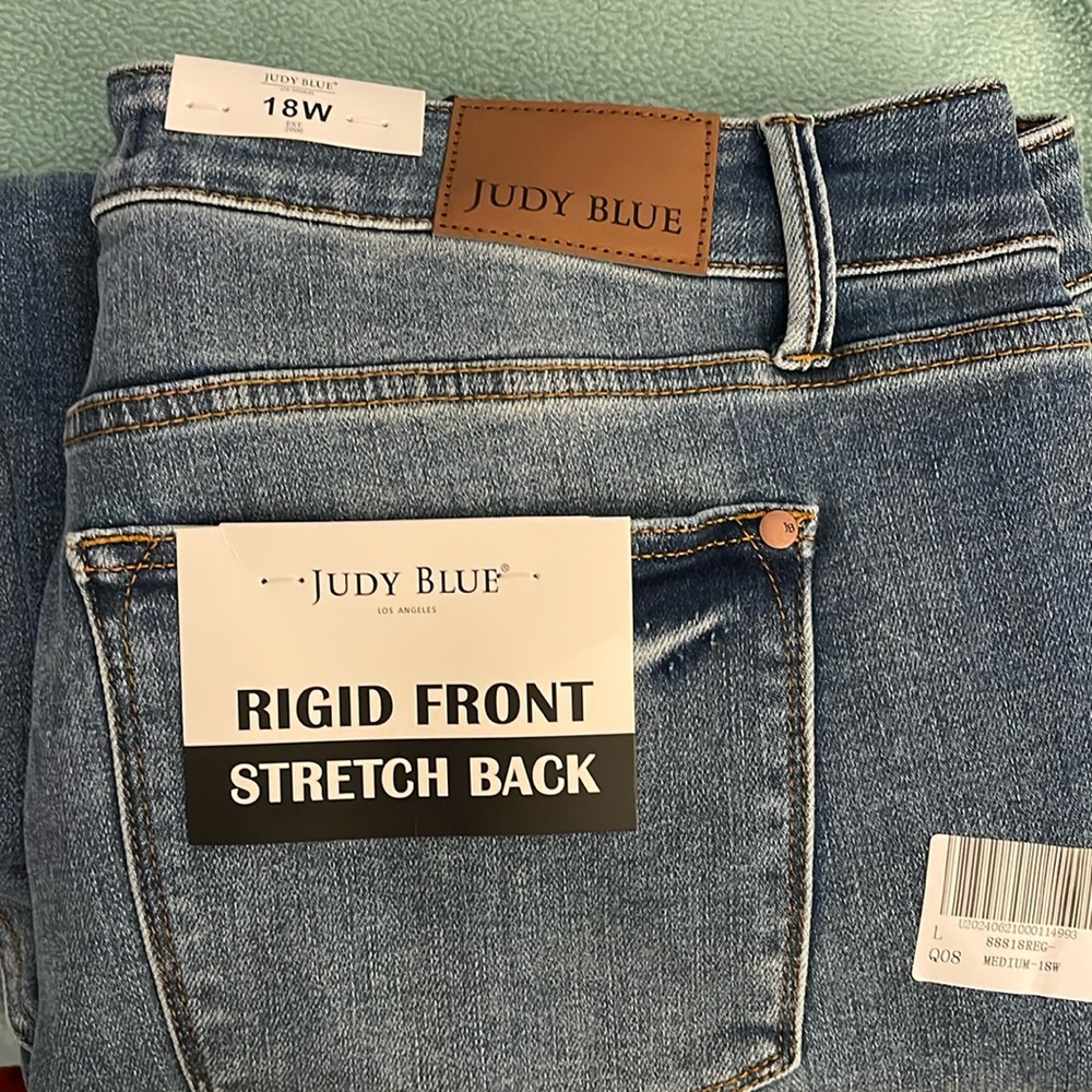 Judy Blue boyfriend jeans 28” inseam